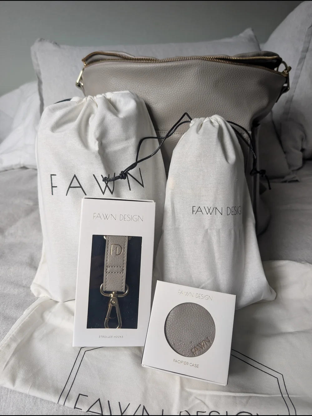 FAWN DESIGN Original Diaper Bag Bundle in Gray 🩶